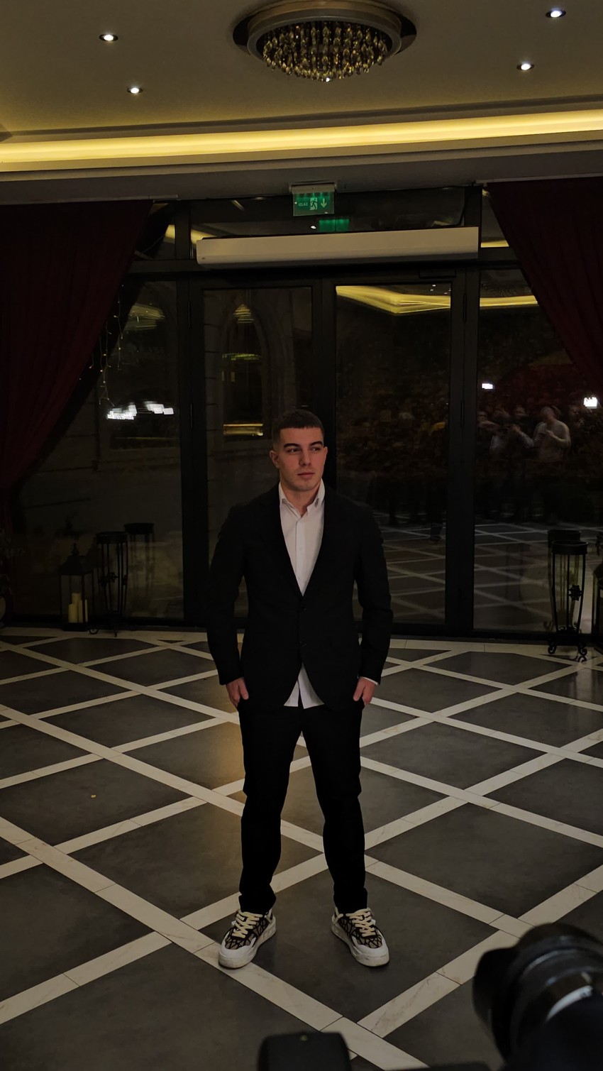 Vesna i Đole Đogani slave sinu Adrianu 18. rođendan