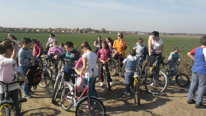 Recikliraju, zarade novac i onda uživaju na izletima na koje vode i roditelje