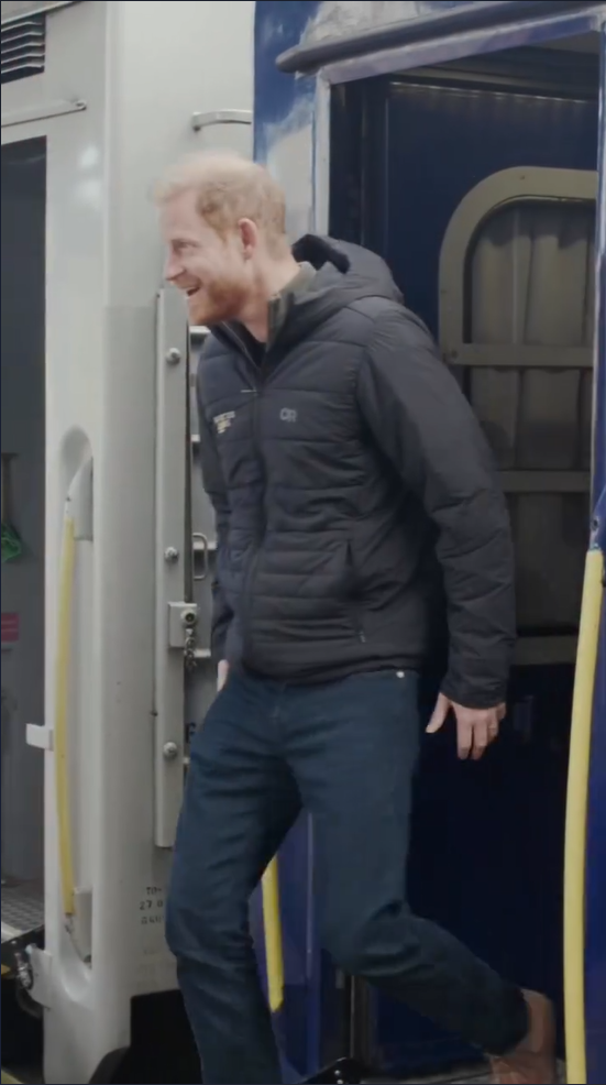 Britský princ Harry neohlásene pricestoval na Ukrajinu. 