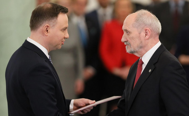 Macierewicz: Aneks do raportu WSI powinien być ujawniony przez prezydenta Dudę