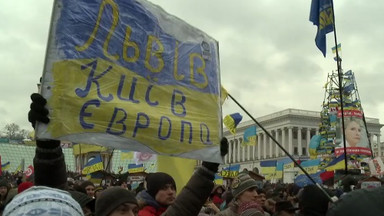 Tłum na Majdanie dziękuje Polakom