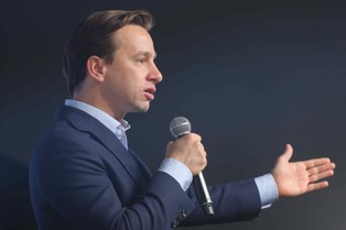 Bosak: Zdecydowanie występowaliśmy przeciwko rozszerzeniu 500+ do 800+