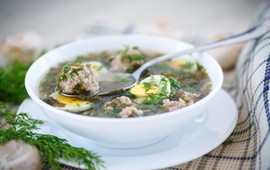 pyszny-obiad-na-czwartek-podajemy-przepis-ty-gotujesz-cudownie-kwaskowa-i-pozywna-szczawiowa-z-pulpetami