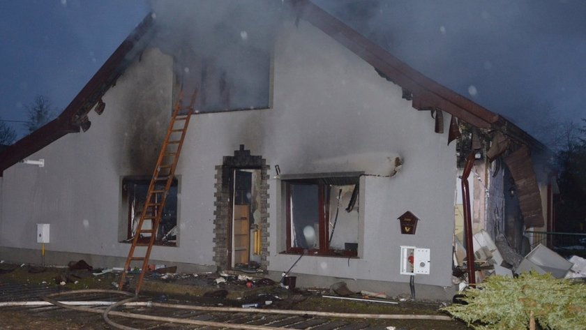 Wybuch gazu w Podedworzu. Matka i jej dzieci są poważnie ranni