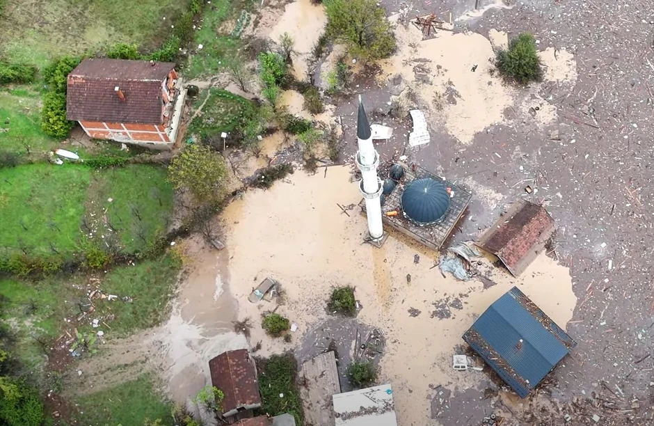 Potopljena džamija u Jablanici