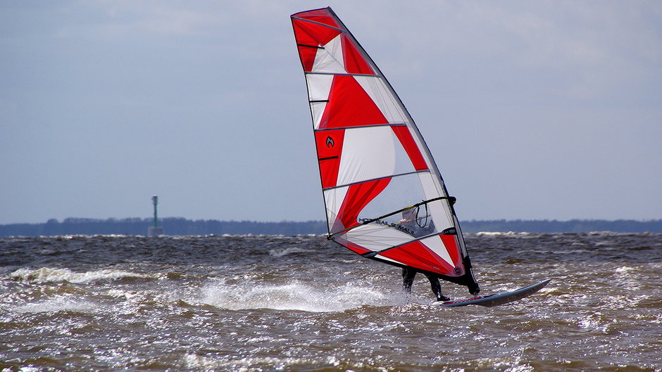 Windsurfing nad Zalewem Szczecińskim