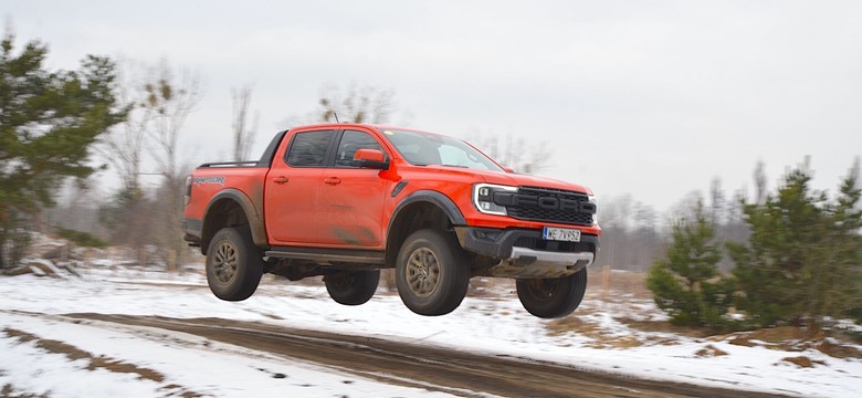 Ford Ranger Raptor sensacją w Polsce. Amerykanie odlecieli na poligonie