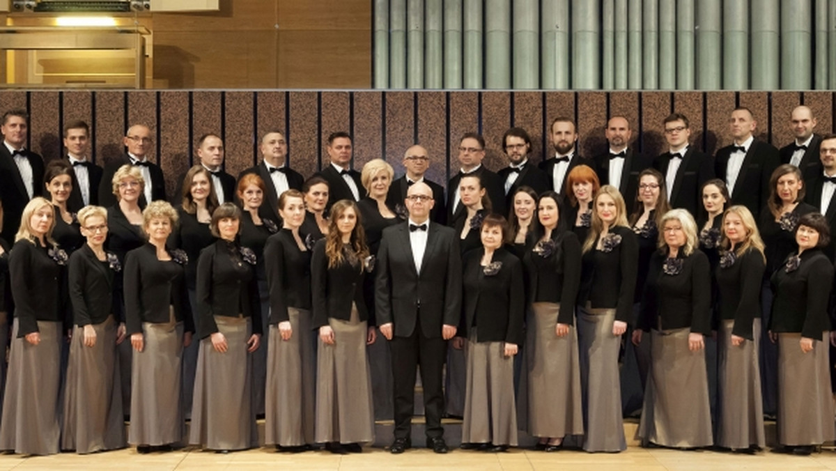 Chór Filharmonii Łódzkiej im. Artura Rubinsteina uroczystym koncertem zainauguruje w niedzielę obchody 50-lecia istnienia. W roku okrągłego jubileuszu zaplanowano kilkanaście muzycznych wydarzeń, prezentujących różnorodny repertuar wokalnego zespołu.