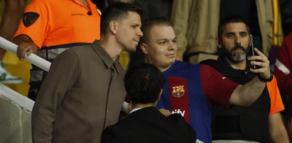 Szczęsny na mecz Barcelony nie przyszedł sam. To ważna osoba dla Lewandowskiego!