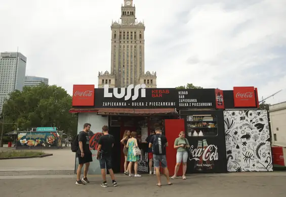 Najdłuższa zapiekanka na świecie zostanie zjedzona w Warszawie. To forma protestu