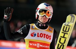 Kamil Stoch: Mieliśmy szczęście w nieszczęściu. Dawid nas wciągnął za uszy na podium