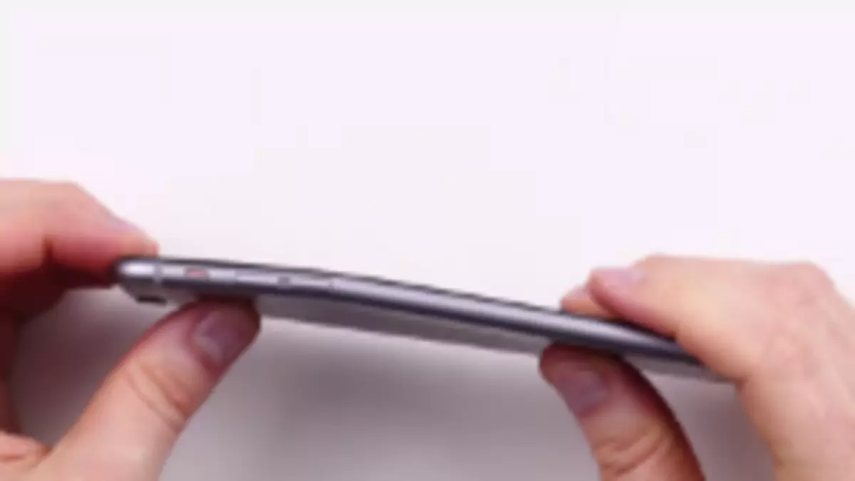 Giętki iPhone 6 Plus na celowniku. A jak inne smartfony? (wideo)