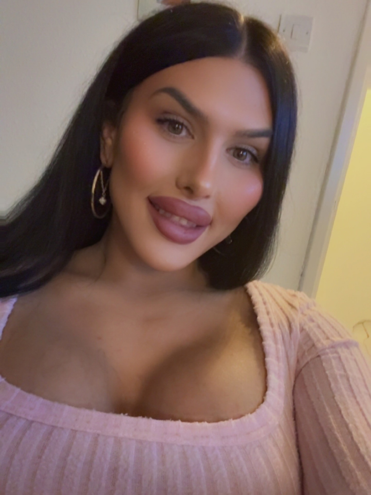 Sofia Lips má podľa vlastných slov najväčšie pery v Spojenom kráľovstve.