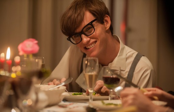 Eddie Redmayne jako Stephen Hawking