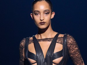 Jön az ÉV kollaborációja: a H&M és a Mugler 2023-as tavaszi kollekciója