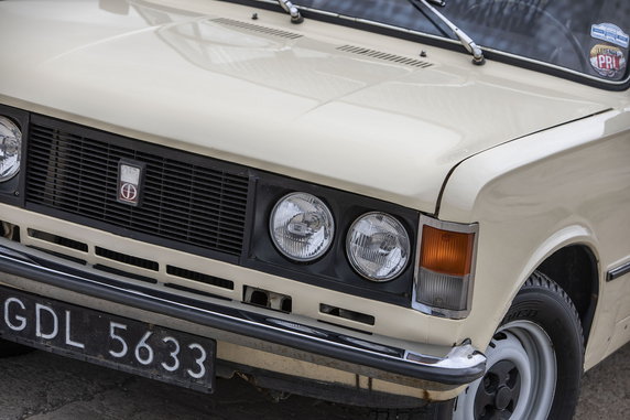 Polski Fiat 125p i FSO Polonez w wersji Long - przedłużane auta z FSO