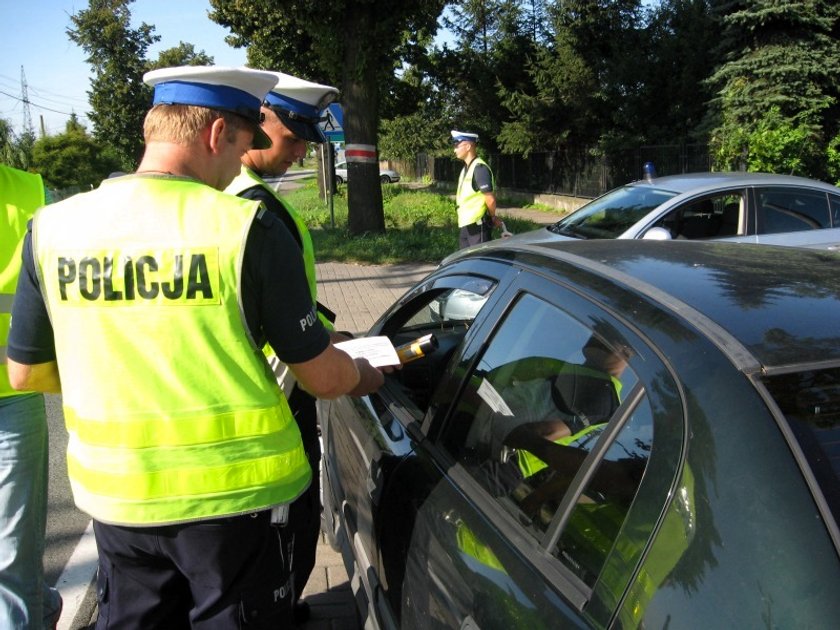 Policjanci rozdawali darmowe alkotesty