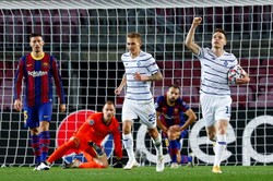 Kędziora trafił do siatki Barcelony. Dynamo blisko sprawienia sensacji w Lidze Mistrzów