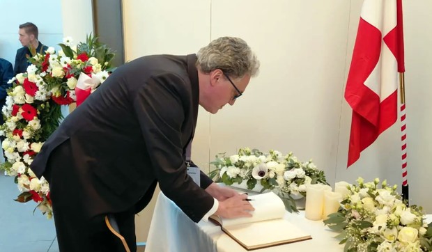 ambasador Ivan Trifunović na komemoraciji u Martinjiju