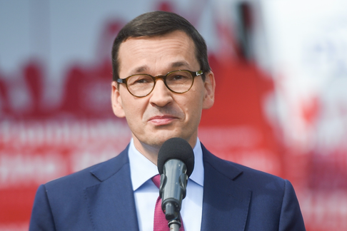 Mateusz Morawiecki kłamie systemowo.