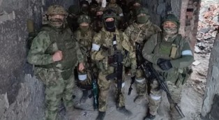 "Ani kroku wstecz" w wersji Putina. Rosja zaostrza kary dla żołnierzy