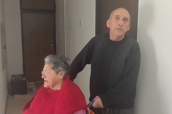 "Prvo joj skuvam čaj i obučem je. Ništa mi nije teško, ONA JE MOJA DUŠA": Miodrag (73), brižni muž iz Crne Gore,  godinama sam brine o nepokretnoj ženi Slavici