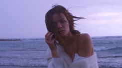 Natalia Szroeder pokazuje klip z wyspy Bali. Zobacz 'Nie oglądam się' [TELEDYSK]