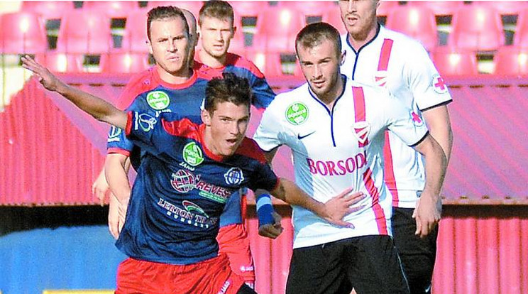Markovics (balra) 
még a Nyíregyháza játékosaként szerepelt az élvonalban