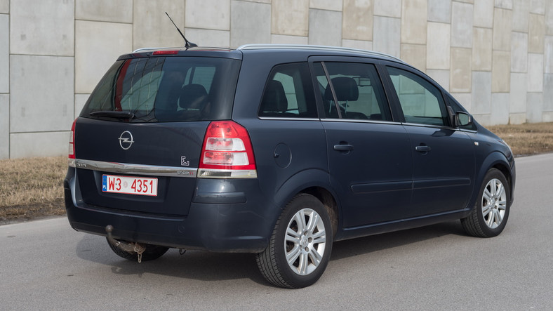 Opel Zafira B: koszty od zakupu do auta „na gotowo”

