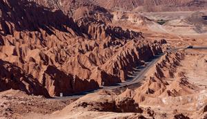 The Pan-American Road cuts through many countries and famous cities such as Los Angeles and Las Vegas [Shuttertock/Steve Allen]