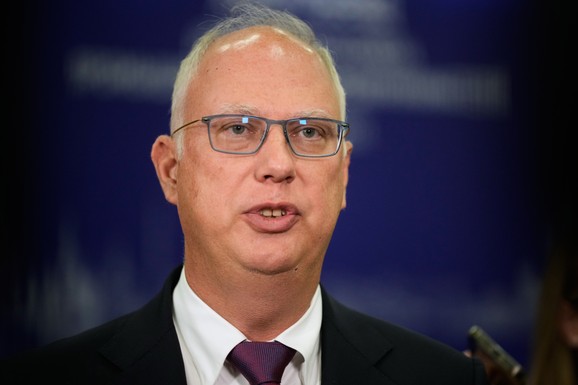 Dmitrijev: Vučić među retkima shvata energetsku krizu i nastoji da zaštiti svoj narod