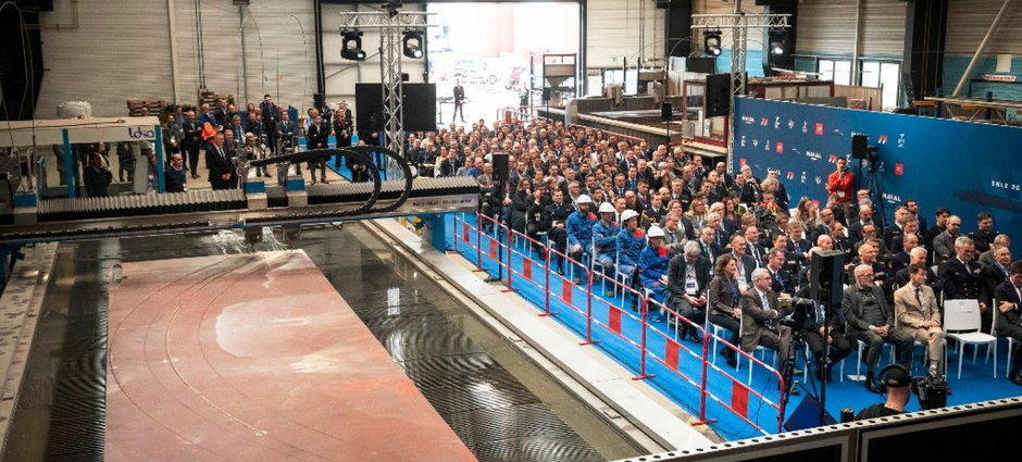 Ceremonia palenia blach z 20 marca oznacza oficjalne rozpoczęcie produkcji kadłubów nowej serii okrętów podwodnych, które zapewnią Francji odstraszanie nuklearne aż do końca XXI wieku.