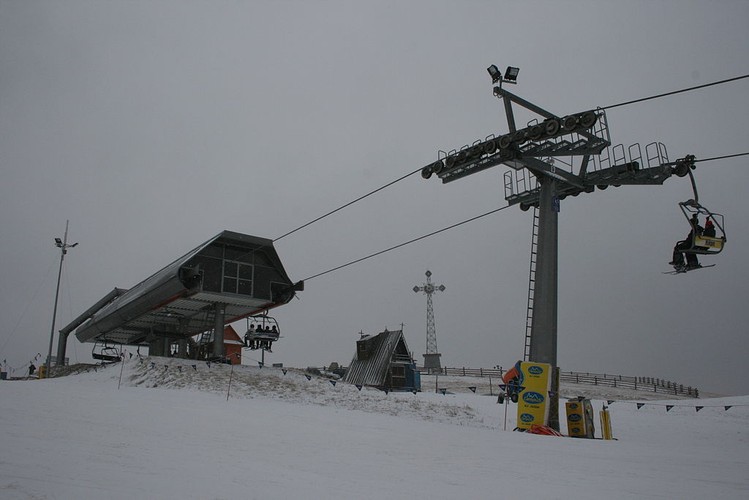 Grapa-Litwinka w Czarnej Górze jest to kompleks tras narciarskich położony na północno-zachodnim zboczu Czarnej Góry. W sumie w ofercie znajdzie się 1.920 m tras zjazdowych o różnym stopniu trudności. Trasy są naśnieżane przez armatki śnieżne i przygotowywane przez ratraki.