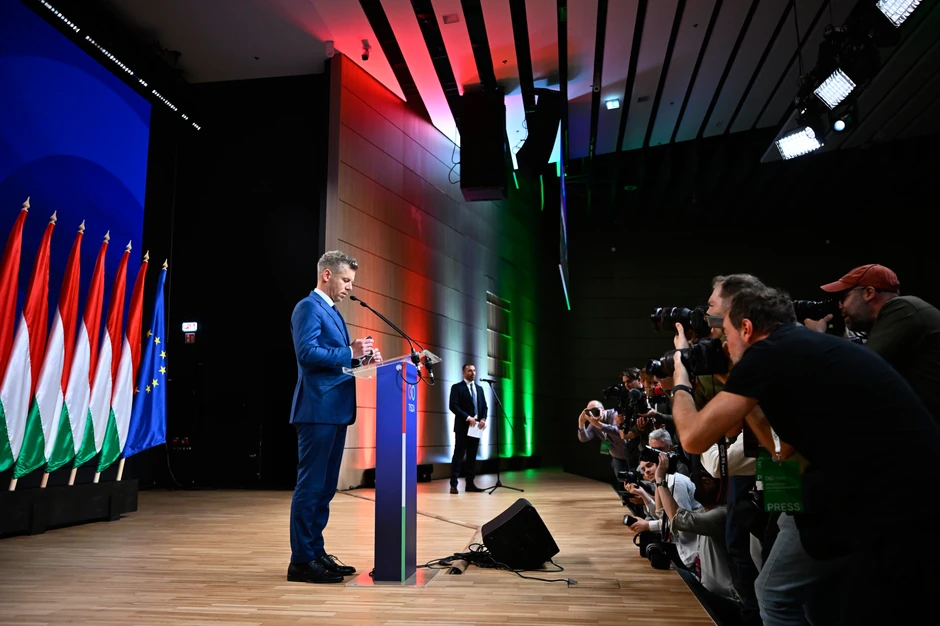 Peter Mađar na konferenciji u Budimpešti 13. aprila