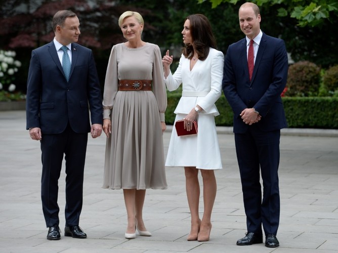 Andrzej Duda i Agata Kornahauser-Duda oraz księżna Catherine i książę William