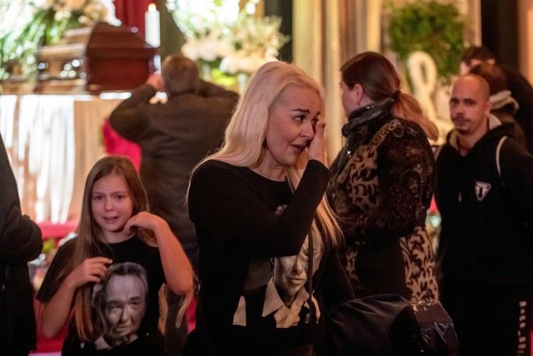 Żałobnicy żegnają Karela Gotta