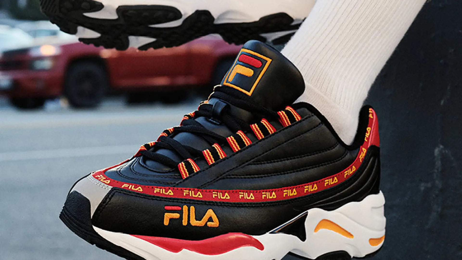 FILA remiksuje swój kultowy model i miesza go z innymi sneakersami