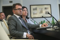 Kolejna ofiara 'wyjazdów służbowych'. Girzyński odchodzi z PiS!