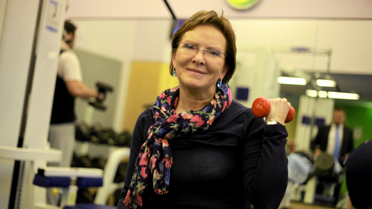 Bzdury - tak rzecznik rządu Paweł Graś komentuje doniesienia medialne, że minister zdrowia Ewa Kopacz miała odrzucić w Moskwie ofertę pomocy zachodnich ekspertów w badaniu przyczyn katastrofy smoleńskiej. Takiej rozmowy w ogóle nie było - mówi rzecznik resortu.