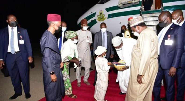 Governor Nasir Elrufai welcoming President Muhammadu Buhari in Kaduna (Daily Trust)