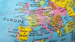 Quiz z geografii nie tylko dla podróżników. Dopasuj miasta do państw. Mniej niż 5/10 to słaby wynik