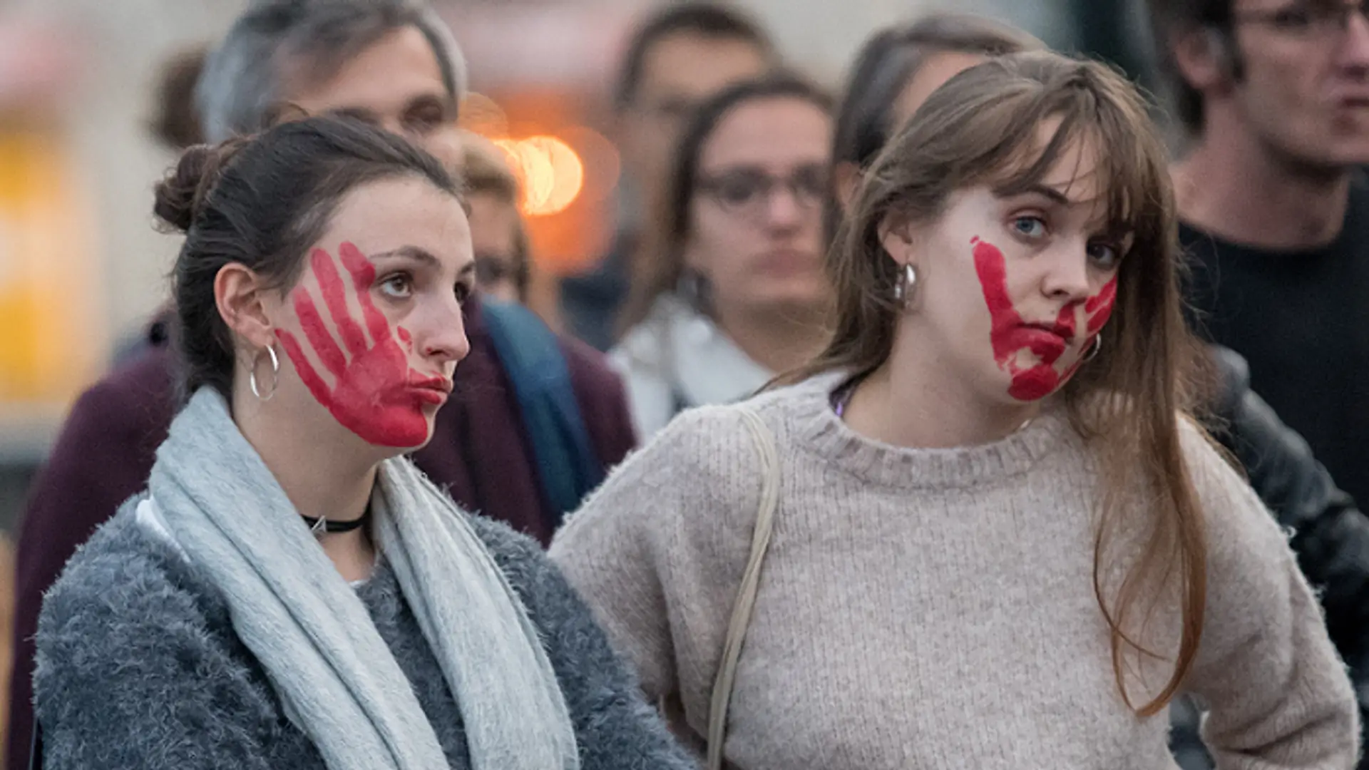 Jak reagować na molestowanie? Zgoda na flirt nie oznacza zgody na obłapywanie lub seks [WYWIAD]