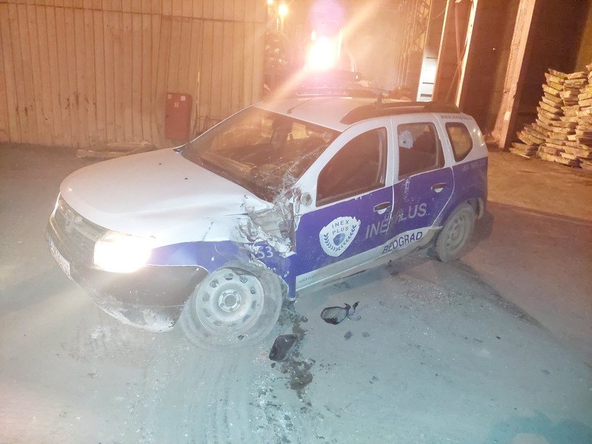 Automobil je uništen od udarca