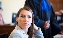 Sąd wydał wyrok za wpis 'Trzeba to coś złapać i ogolić na łyso'. Radna PiS ma przeprosić posłankę PO