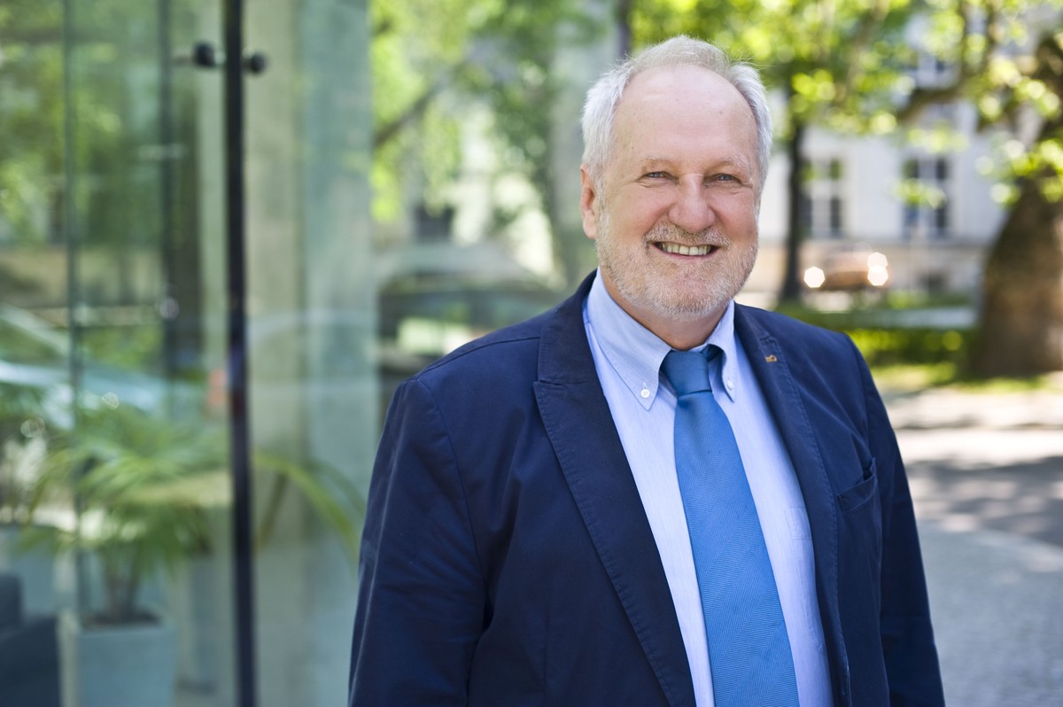 Jerzy Duszyński - profesor nauk biologicznych, prezes Polskiej Akademii Nauk