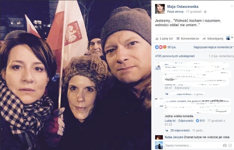 Maja Ostaszewska i Maciej Stuhr z żoną na demonstracji KOD