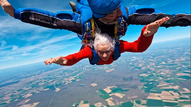 "Mam 70 lat, zrzuciłam habit i żyję pełnią życia. Niczego nie żałuję!"