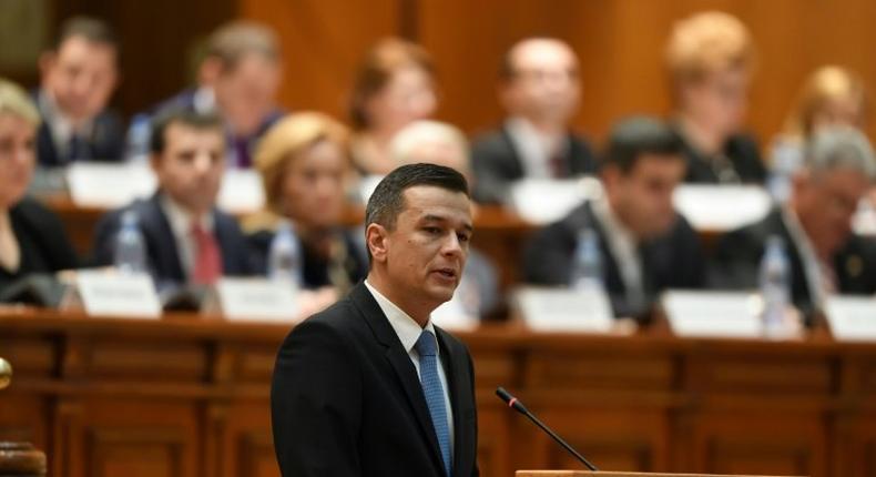 Romania faces a new political crisis after the ruling leftwing party pulled its support for Prime Minister Sorin Grindeanu