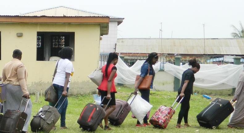 Prospective Corps Members arriving at their camp (NYSC CDS)