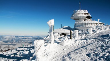 Silny wiatr w górach. 170 km na godz. na Śnieżce, TPN apeluje, aby nie wychodzić w Tatry